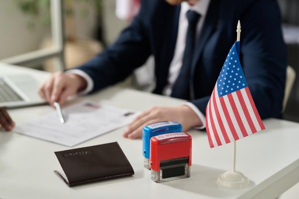 benefits of hiring an immigration lawyer